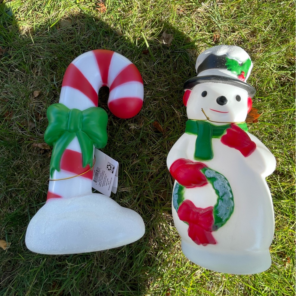 Holiday time blow mold set 11 inch